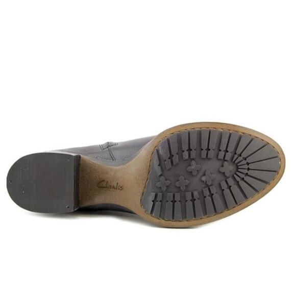 Clarks Women's Movie Act Classic Ankle Casual Boot - Picture 3 of 4